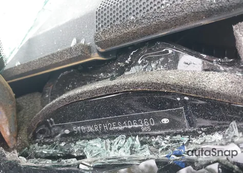 2015 Toyota Highlander Xle V6 z USA, uszkodzony, nr VIN 5TDJKRFH2FS106360